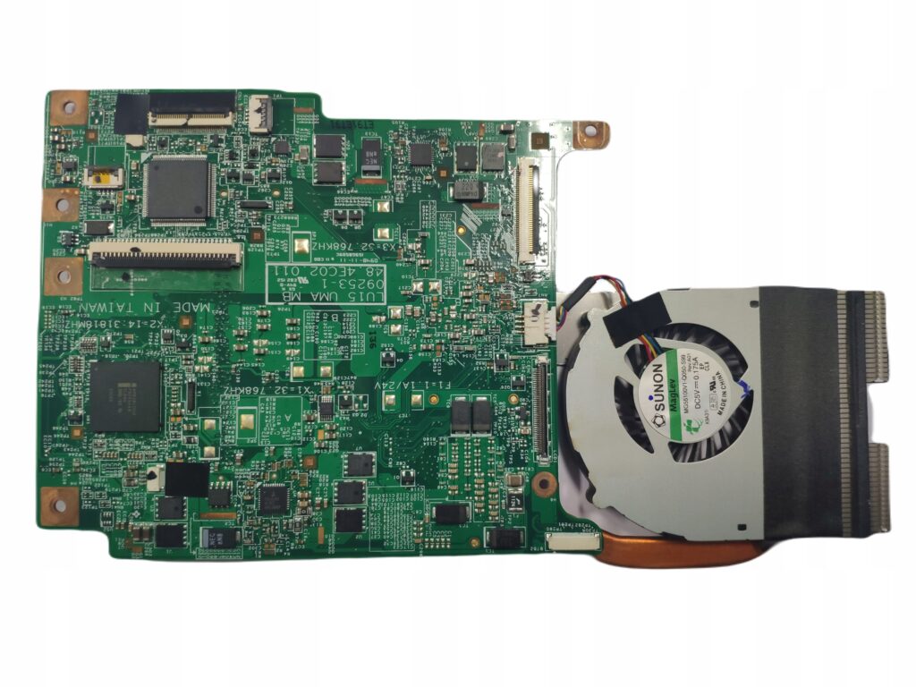 Sprawna płyta główna Lenovo IdeaPad U550 z zamontowanym chłodzeniem i pamięcią RAM