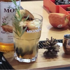 Syrop smakowy Pikantny Monin Spiced Red Berries 700 ml